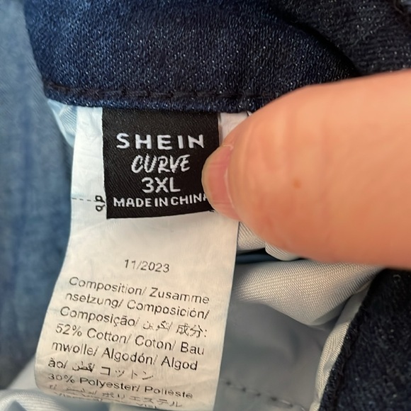 SHEIN curve size 3X straight leg jeans with 5 pockets. - Picture 7 of 9